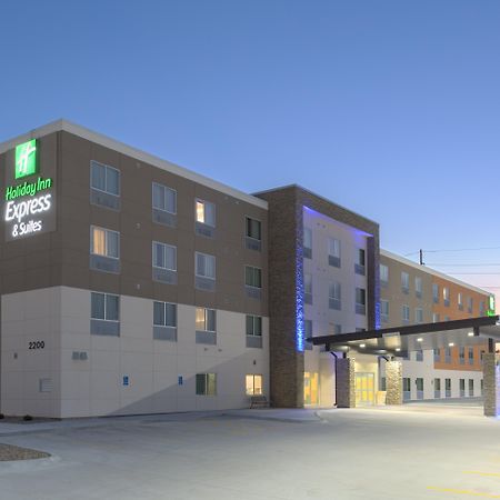 Holiday Inn Express & Suites Lincoln I - 80 By Ihg Eksteriør billede