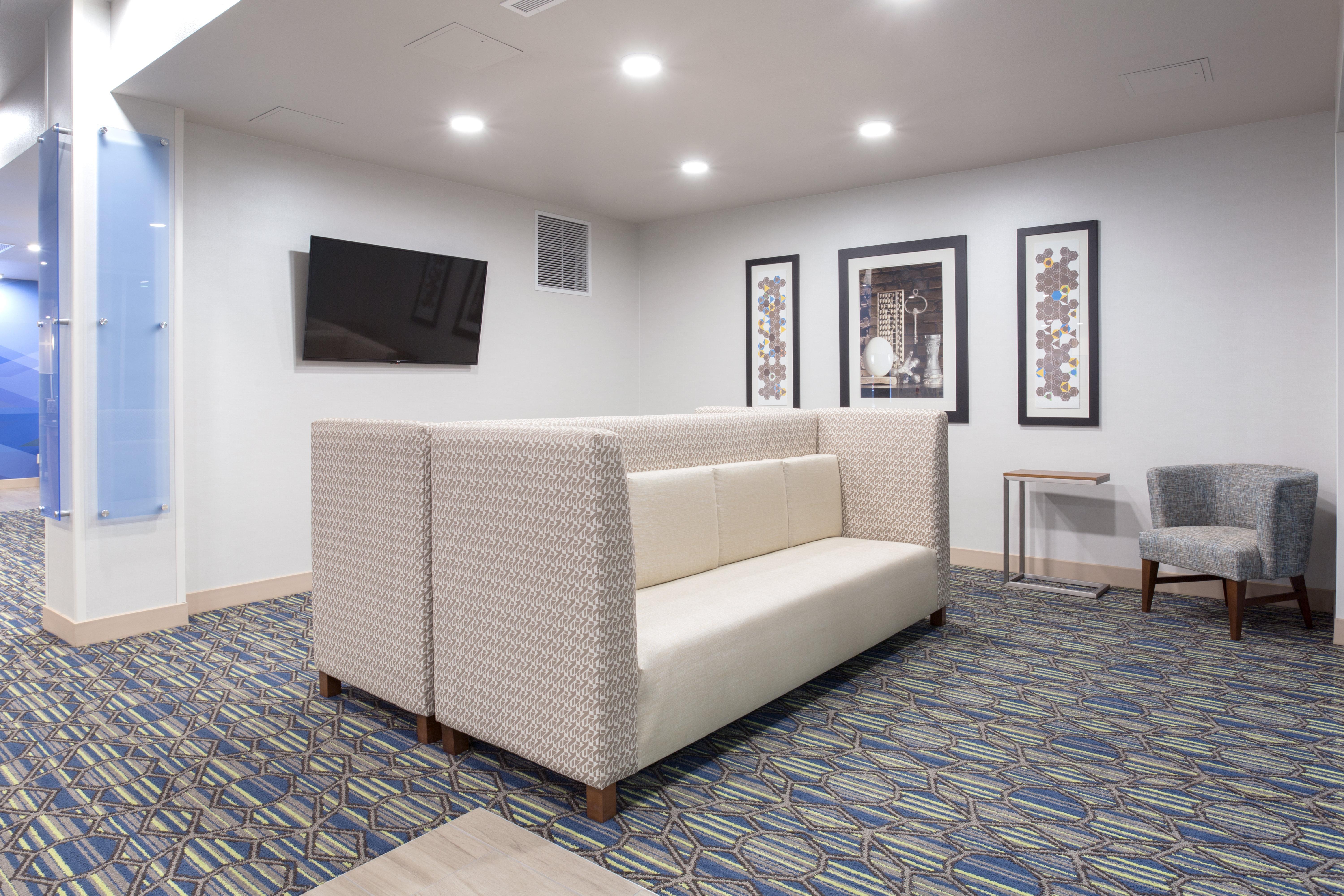 Holiday Inn Express & Suites Lincoln I - 80 By Ihg Eksteriør billede