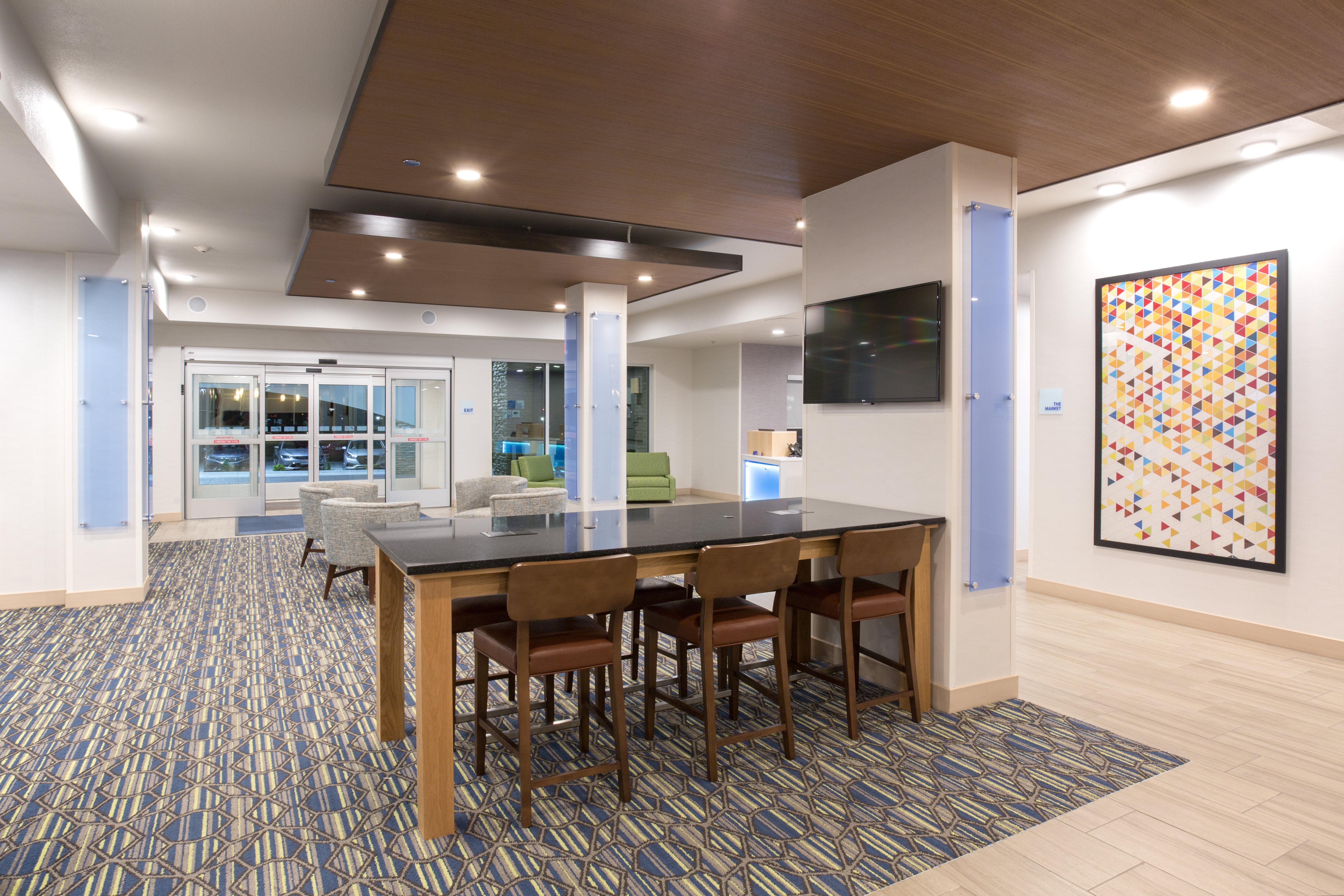 Holiday Inn Express & Suites Lincoln I - 80 By Ihg Eksteriør billede